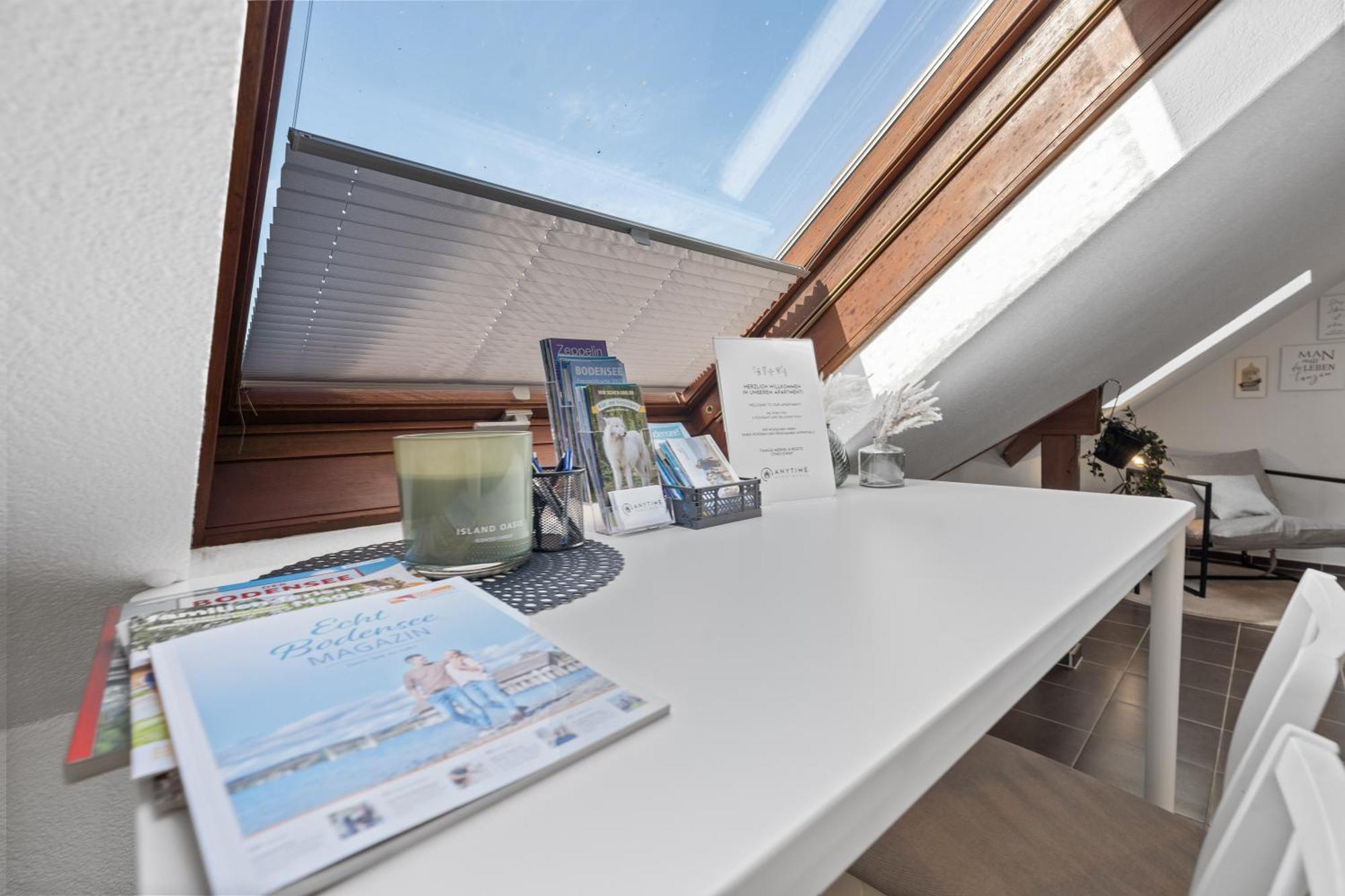 Anytime - Ferienwohnungen Greta In Friedrichshafen Am Bodensee Ruang foto
